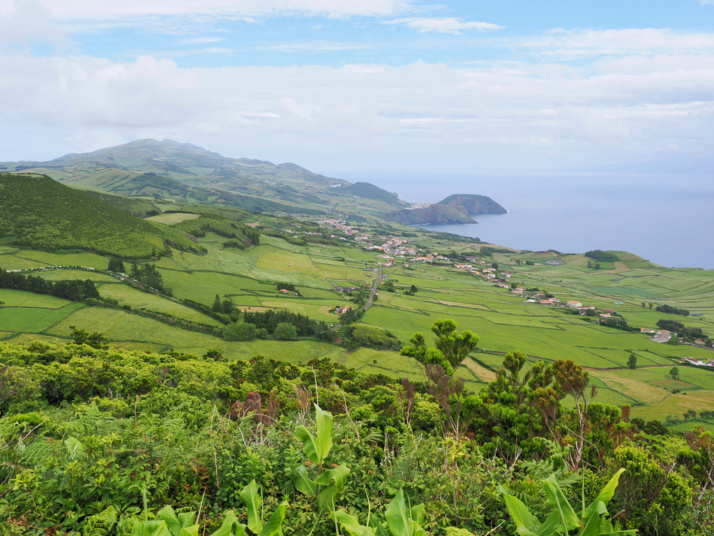 Miradouro Pico da Velha, Pedregulho, Azores - São Jorge, Portugal. 29 juin 2025, 15:10.© Tobias Bührer 2025