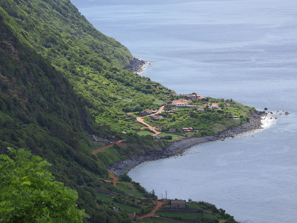 Fajã dos Vimes, Fajã dos Vimes, Azores - São Jorge, Portugal. 1 juillet 2025, 12:33.© Tobias Bührer 2025