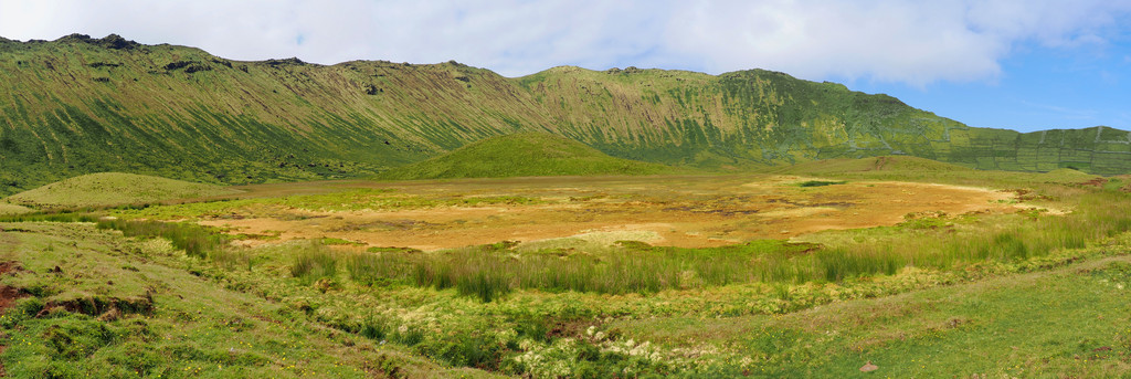 Caldeirão, Corvo, Azores, Portugal. 7 juillet 2025, 11:30.© Tobias Bührer 2025