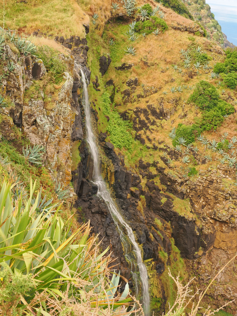 Lapa de Baixo, Lapa de Cima, Azores - Santa Maria, Portugal. 10 juillet 2025, 16:23.© Tobias Bührer 2025